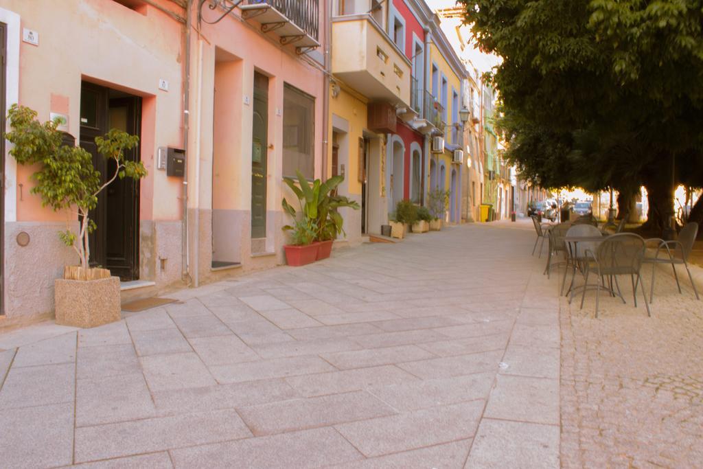 Appartamento Rosso Buoni E Cattivi Cagliari Quarto foto