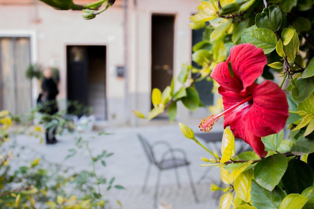 Appartamento Rosso Buoni E Cattivi Cagliari Quarto foto